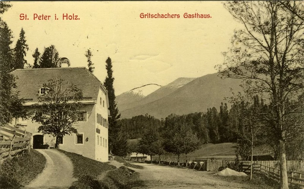 Historische Ansicht des Gasthaus Gritschacher um 1900 in St. Peter in Holz bei Lendorf mit Blick ins Drautal